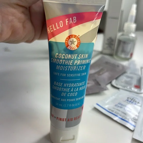 Moisturizers - Picture 5 of 6